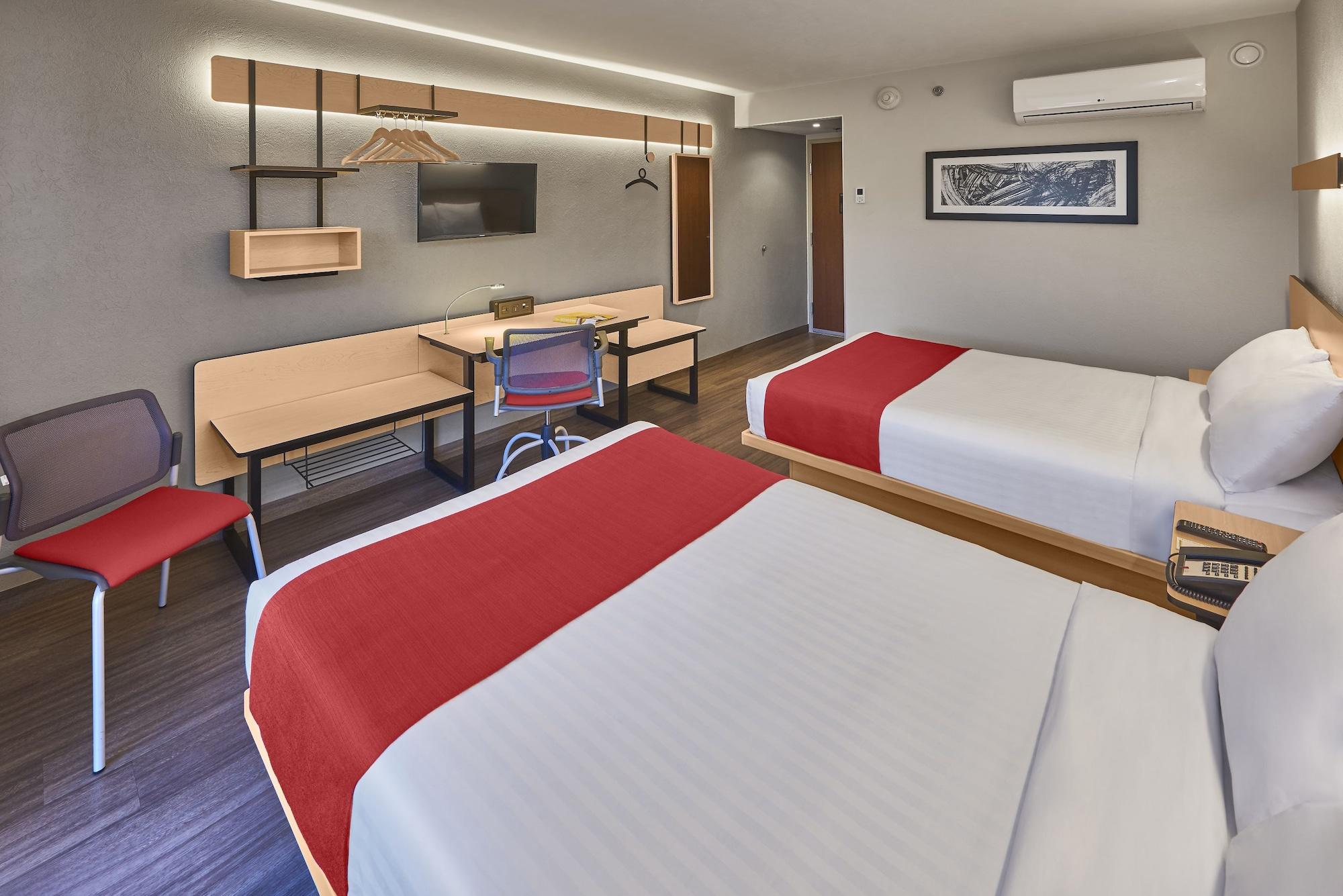 Hotel Express By Marriott Aeropuerto 4*